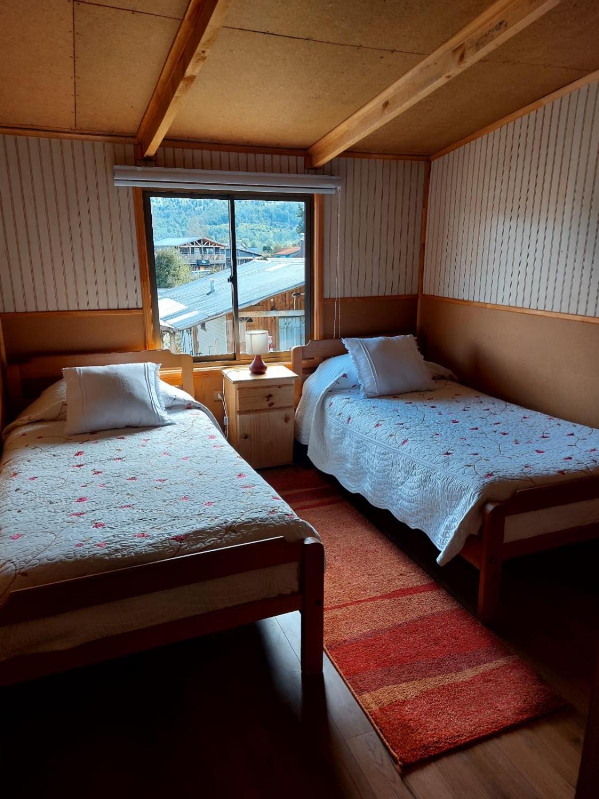 Hostal Y Cabanas Ventisquero Puerto Puyuguapi Exteriör bild
