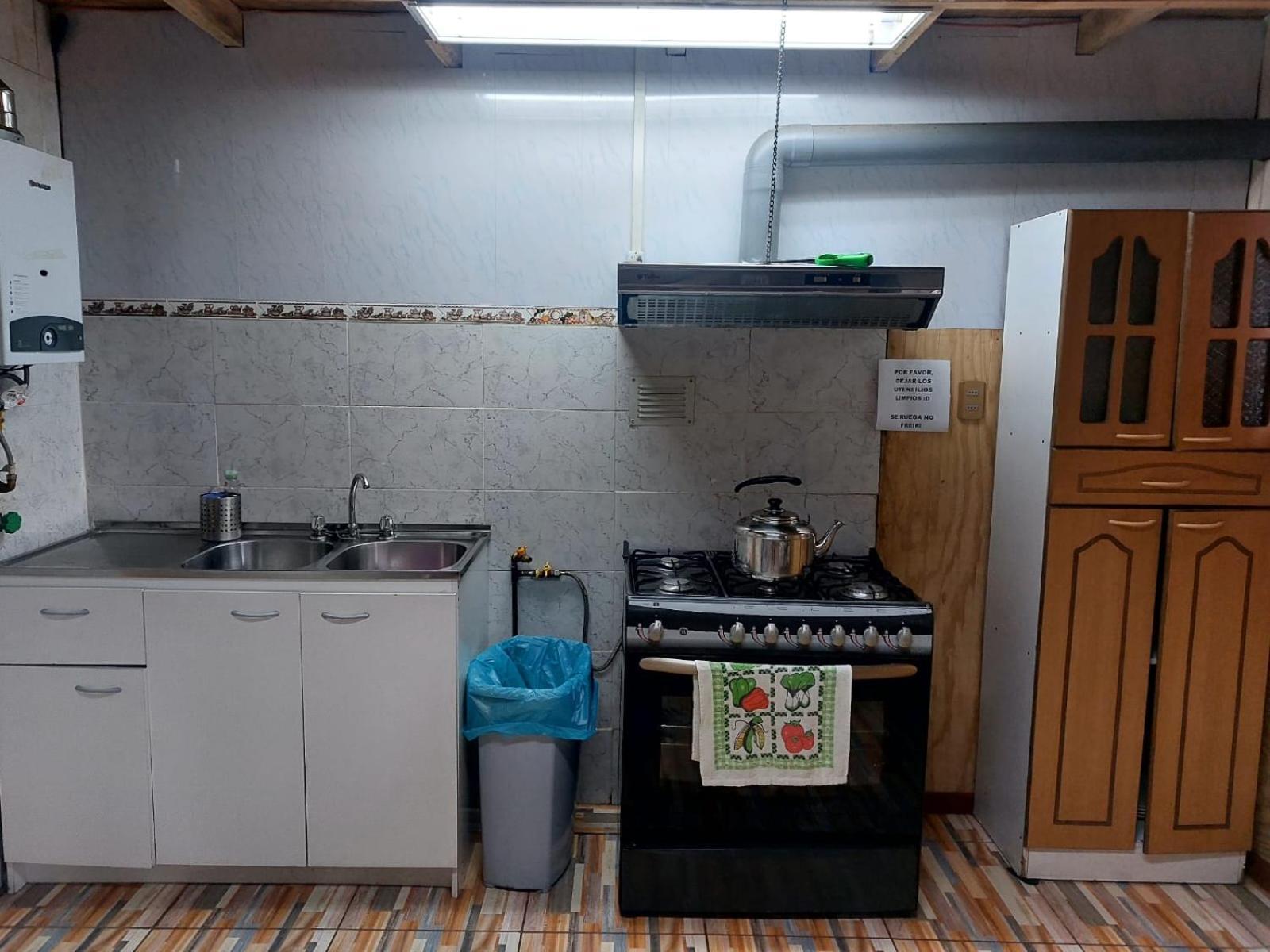 Hostal Y Cabanas Ventisquero Puerto Puyuguapi Exteriör bild