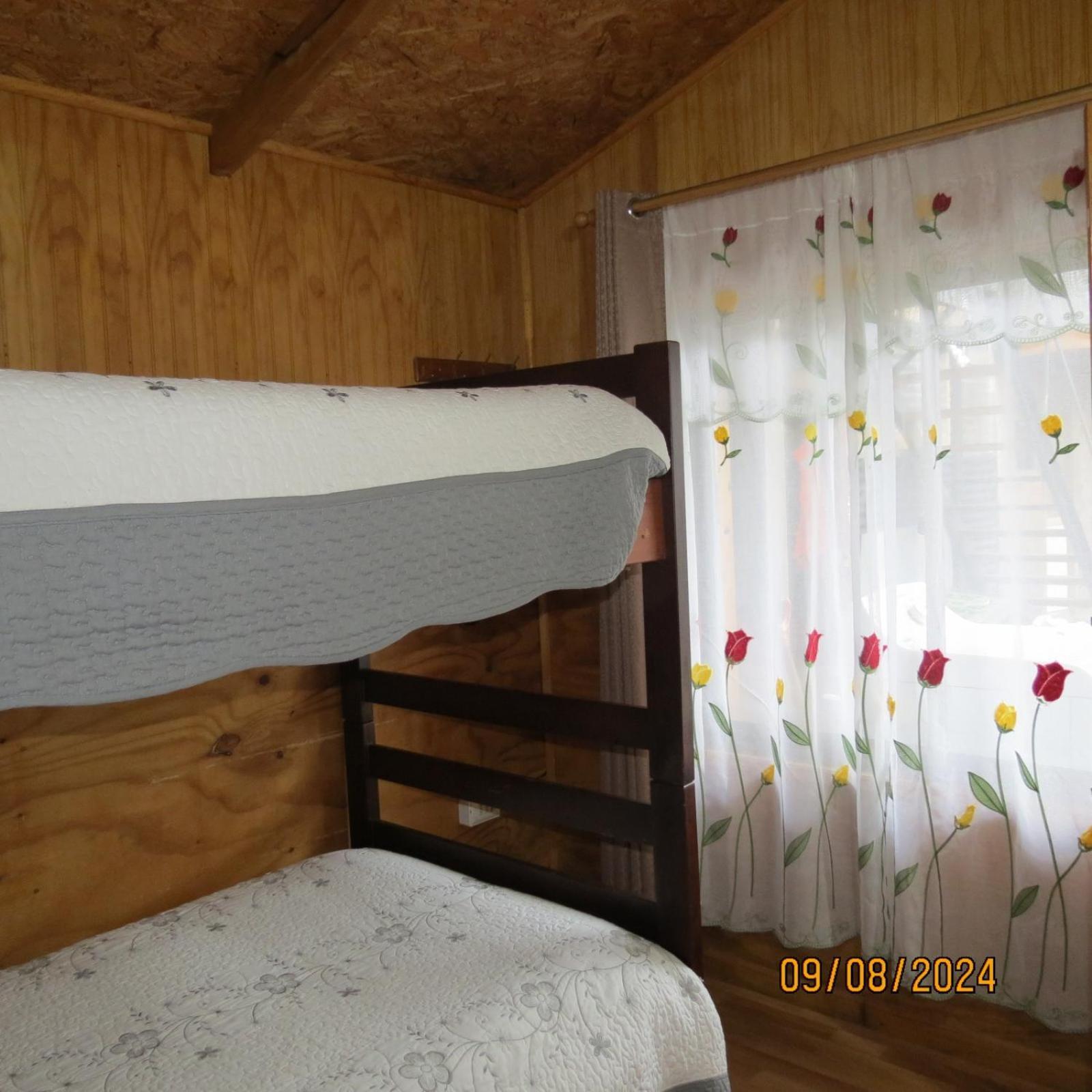 Hostal Y Cabanas Ventisquero Puerto Puyuguapi Exteriör bild