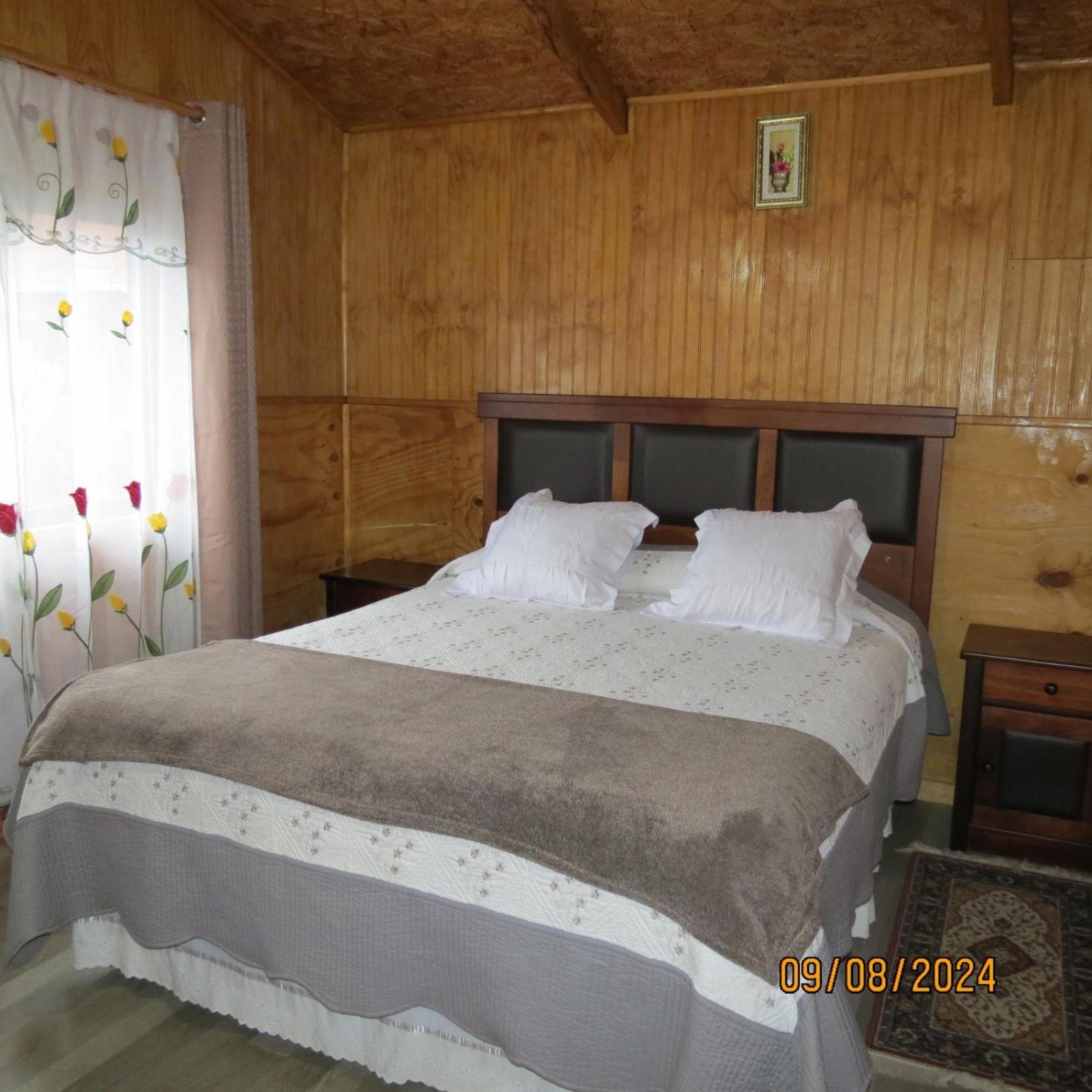 Hostal Y Cabanas Ventisquero Puerto Puyuguapi Exteriör bild