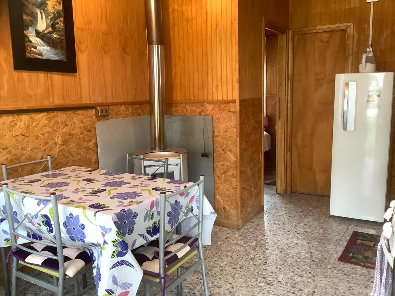 Hostal Y Cabanas Ventisquero Puerto Puyuguapi Exteriör bild