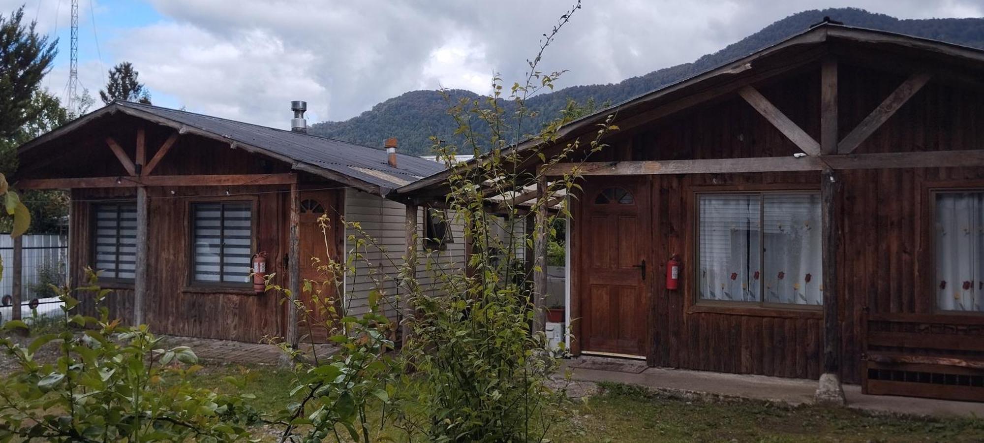 Hostal Y Cabanas Ventisquero Puerto Puyuguapi Exteriör bild